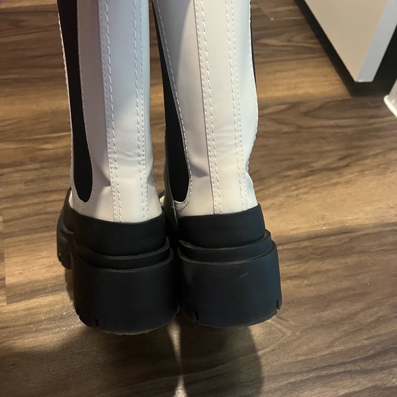 H&M Chunky Chelsea Boots Beige - Picture 6 of 7